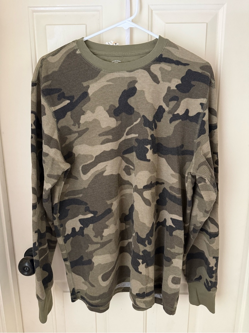 Faded Glory Olive Green Camo Long-Sleeve Thermal Shirt